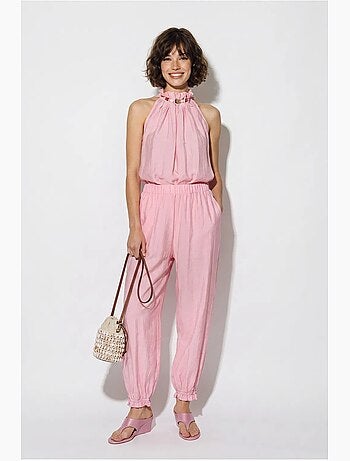 Conjunto de blusa halter e calças de cintura alta lucci