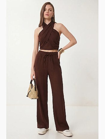 Conjunto de blusa halter e calças de perna larga istanbul