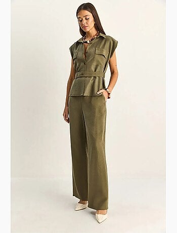 Conjunto de blusa sem mangas com cinto e calças de perna larga lucci