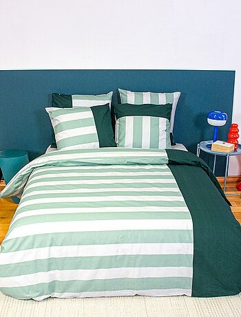 Conjunto de cama com estampado às riscas