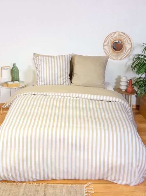 Conjunto de cama de casal (240 x 220 cm ou 260 x 240 cm) - 1 capa de edredão + 2 almofadas - Kiabi Conjunto de cama de casal (240 x 220 cm ou 260 x 240 cm) - 1 capa de edredão + 2 almofadas - Kiabi