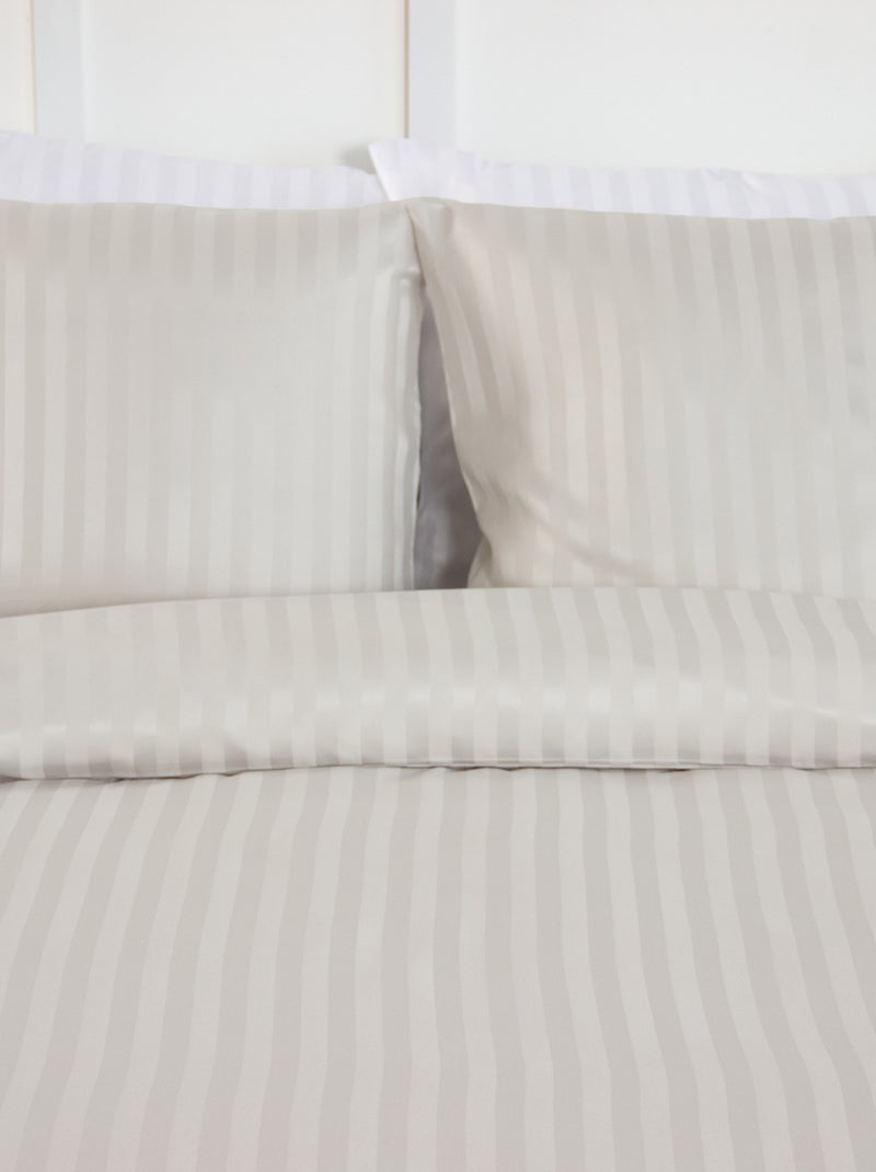 Conjunto de cama para 1 ou 2 pessoas em cetim + 2 fronhas Cinza - Kiabi
