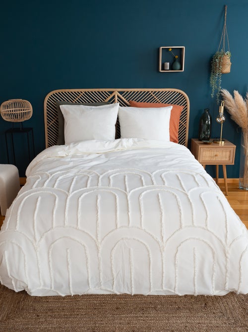 Conjunto de cama tufted para 2 pessoas - 240 x 220 cm e 260 x 240 cm - 2 peças - Kiabi Conjunto de cama tufted para 2 pessoas - 240 x 220 cm e 260 x 240 cm - 2 peças - Kiabi