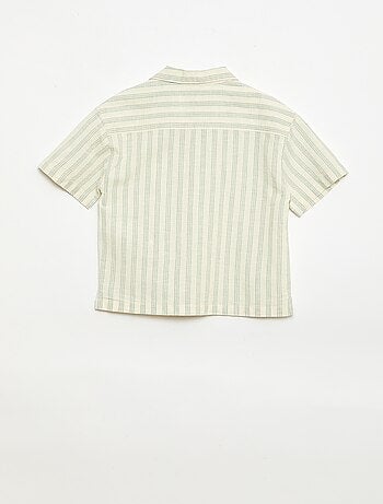 Conjunto de camisa e calções às riscas