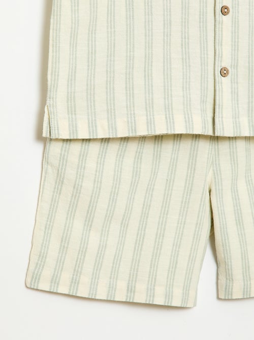 Conjunto de camisa e calções às riscas - Kiabi