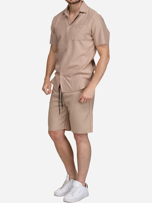 Conjunto de camisa e calções texturizados - Frilivin - Kiabi Conjunto de camisa e calções texturizados - Frilivin - Kiabi