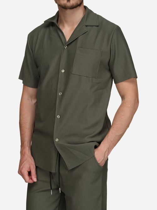 Conjunto de camisa e calções texturizados - Frilivin - Kiabi Conjunto de camisa e calções texturizados - Frilivin - Kiabi