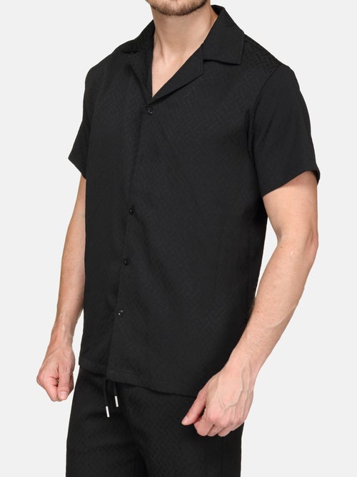 Conjunto de camisa e calções texturizados - Frilivin - Kiabi Conjunto de camisa e calções texturizados - Frilivin - Kiabi