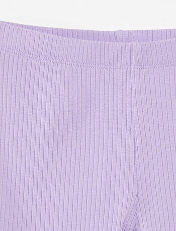 Conjunto de desporto top + calções tipo ciclista canelados - 2 peças