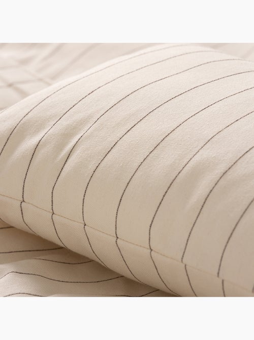 Conjunto de duas capas de almofada em algodão com fio em relevo, tecido texturizado. - Kiabi Conjunto de duas capas de almofada em algodão com fio em relevo, tecido texturizado. - Kiabi
