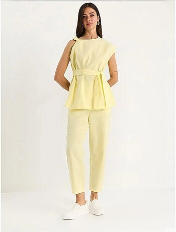 Conjunto de duas peças blusa-calças lucci