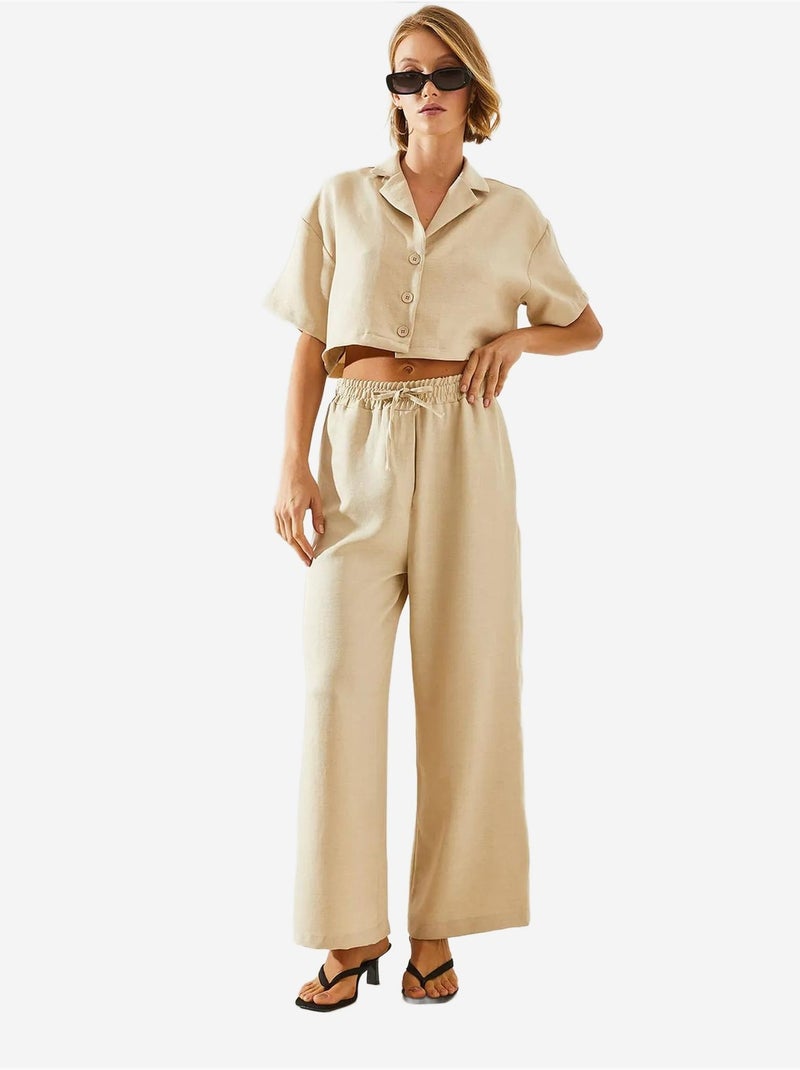 Conjunto de duas peças com blusa cropped e calças abotoadas e bolsos lucci Bege-argila - Kiabi