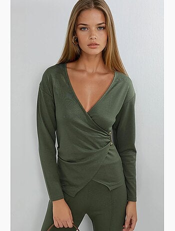 Conjunto de duas peças com blusa e calças com detalhes de acessório, hiccup