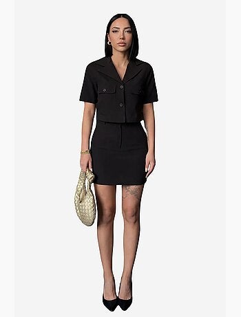 Conjunto de duas peças com camisa cropped de manga curta e minissaia my fashion