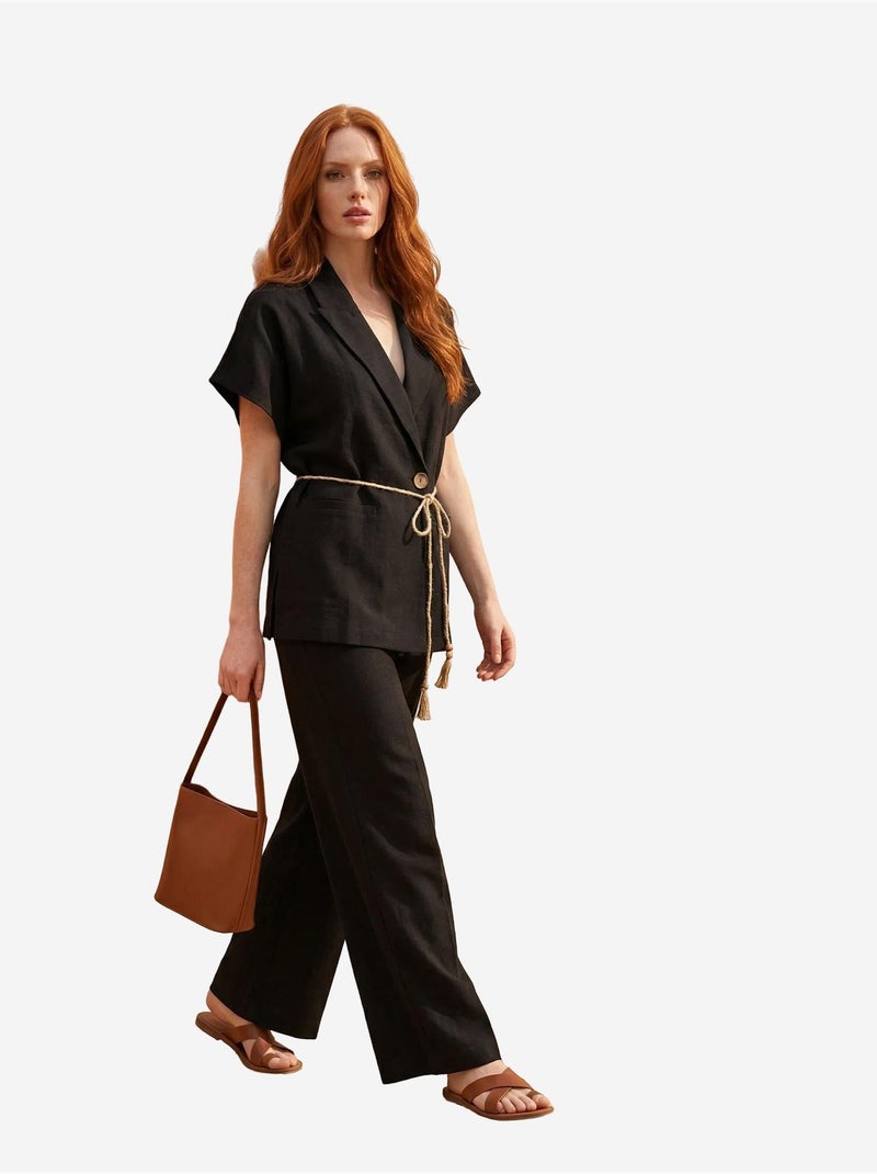 Conjunto de duas peças com cintura subida, decote em v e detalhe de atilhos. My fashion Preto - Kiabi