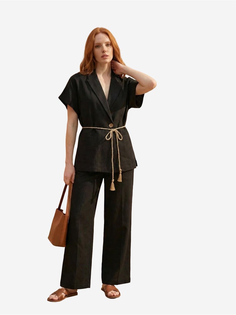Conjunto de duas peças com cintura subida, decote em v e detalhe de atilhos. My fashion Preto - Kiabi