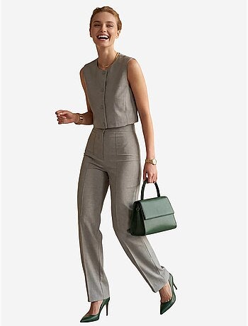 Conjunto de duas peças com colete curto de gola redonda e calças de cintura subida my fashion