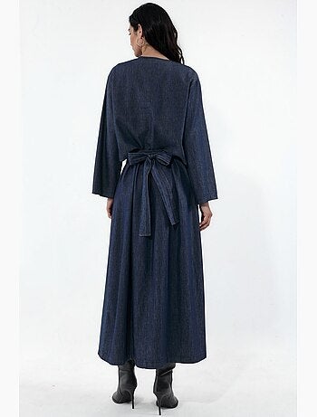Conjunto de duas peças com jaqueta jeans e vestido maxi hiccup