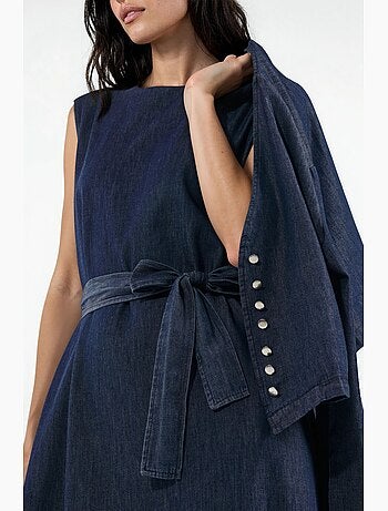 Conjunto de duas peças com jaqueta jeans e vestido maxi hiccup