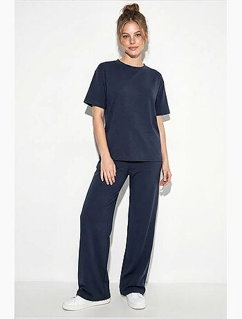 Conjunto de duas peças com t-shirt de gola redonda e calças lucci