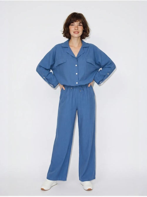Conjunto de duas peças em crepe com blusa e calças de perna larga lucci - Kiabi Conjunto de duas peças em crepe com blusa e calças de perna larga lucci - Kiabi