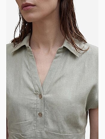 Conjunto de duas peças em linho misto com cintura subida e gola de camisa. My fashion