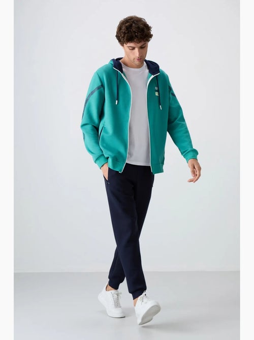 Conjunto de homem de sweatshirt com capuz e calças tommy - Kiabi Conjunto de homem de sweatshirt com capuz e calças tommy - Kiabi