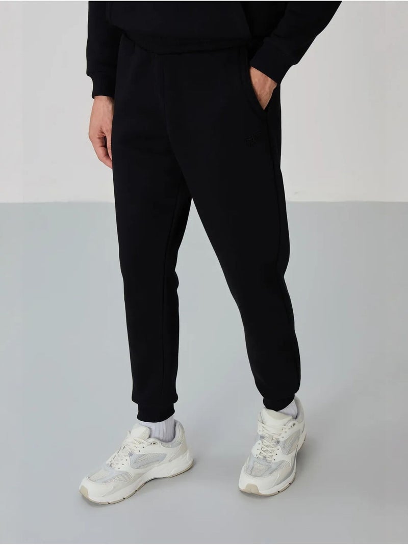 Conjunto de homem de sweatshirt com capuz e calças tommy Preto - Kiabi