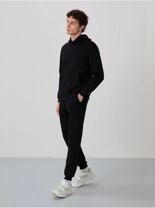 Conjunto de homem de sweatshirt com capuz e calças tommy - Kiabi Conjunto de homem de sweatshirt com capuz e calças tommy - Kiabi