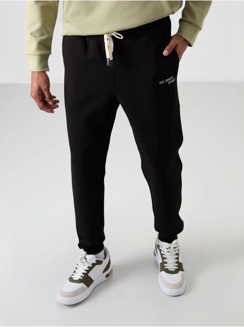 Conjunto de homem de sweatshirt com capuz e calças tommy - Kiabi Conjunto de homem de sweatshirt com capuz e calças tommy - Kiabi