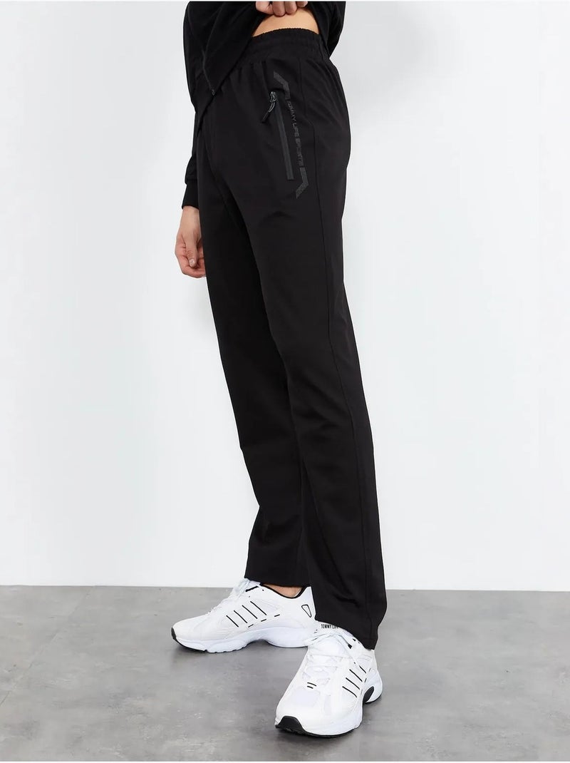 Conjunto de homem de sweatshirt com fecho frontal e calças tommy Preto - Kiabi