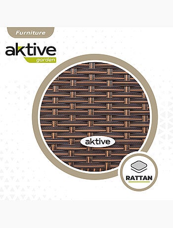 Conjunto de móveis de pátio com cadeiras de vime e mesa aktive
