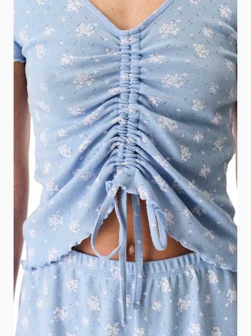Conjunto de pijama coralie pointel crunchy com padrão floral, manga curta e shorts penti - Kiabi Conjunto de pijama coralie pointel crunchy com padrão floral, manga curta e shorts penti - Kiabi
