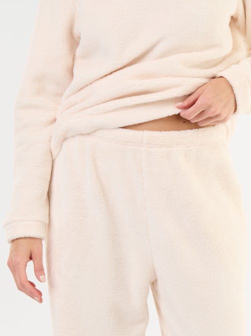 Conjunto de pijama em polar t-shirt + calças - 2 peças - Kiabi Conjunto de pijama em polar t-shirt + calças - 2 peças - Kiabi