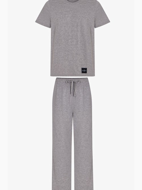 Conjunto de pijama masculino cloud de manga curta penti - Kiabi Conjunto de pijama masculino cloud de manga curta penti - Kiabi
