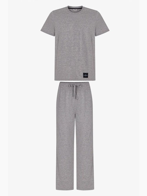 Conjunto de pijama masculino cloud de manga curta penti - Kiabi Conjunto de pijama masculino cloud de manga curta penti - Kiabi