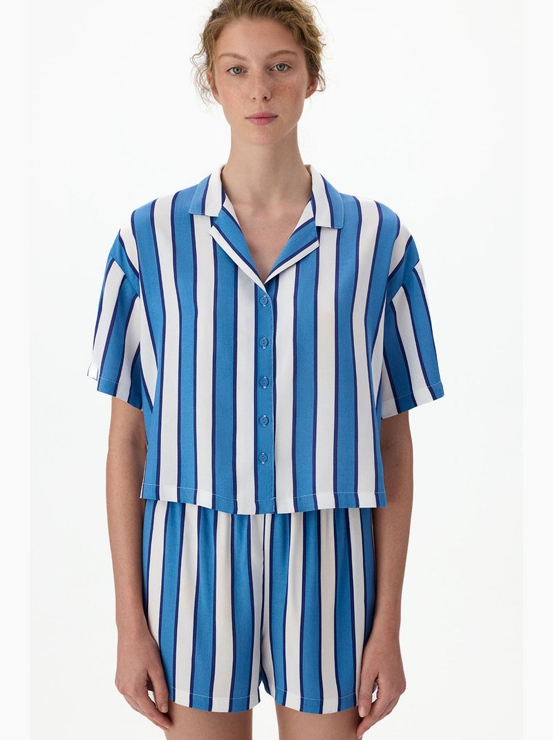 Conjunto de pijama vacation às riscas com camisa de manga curta e calções penti Branco Azul - Kiabi