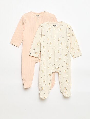 Conjunto de pijamas com pés
