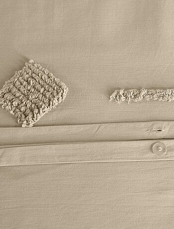 Conjunto de roupa de cama de algodão lavado com tufos geométricos