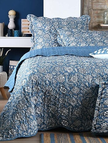 Conjunto de roupa de cama e fronha reversível em estilo floral