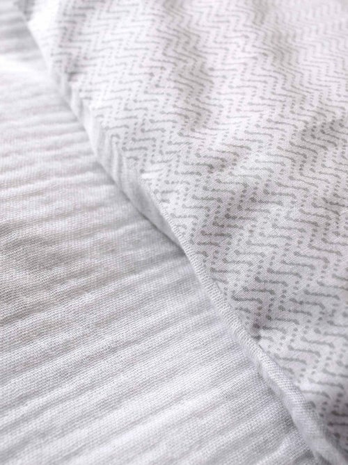 Conjunto de roupa de cama geométrica reversível - Kiabi Conjunto de roupa de cama geométrica reversível - Kiabi