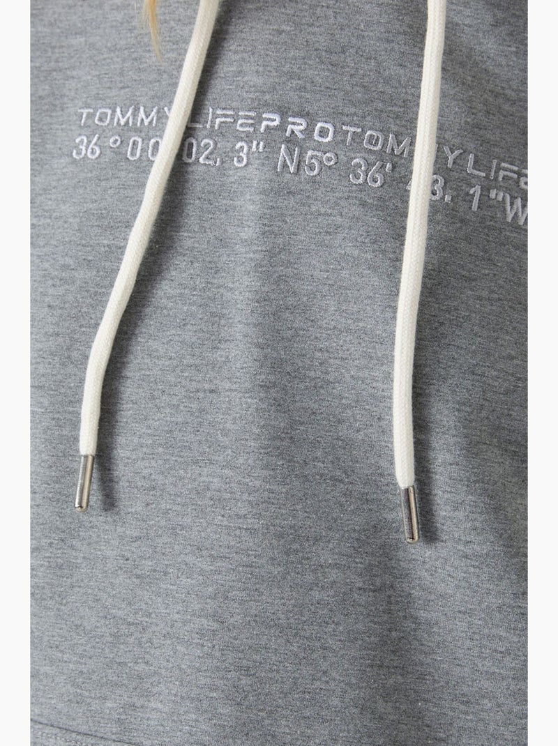 Conjunto de sweatshirt com capuz oversize e calças tommy Cinza - Kiabi