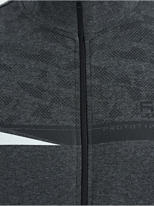 Conjunto de sweatshirt e calças com estampado e gola com fecho de correr tommy - Kiabi Conjunto de sweatshirt e calças com estampado e gola com fecho de correr tommy - Kiabi