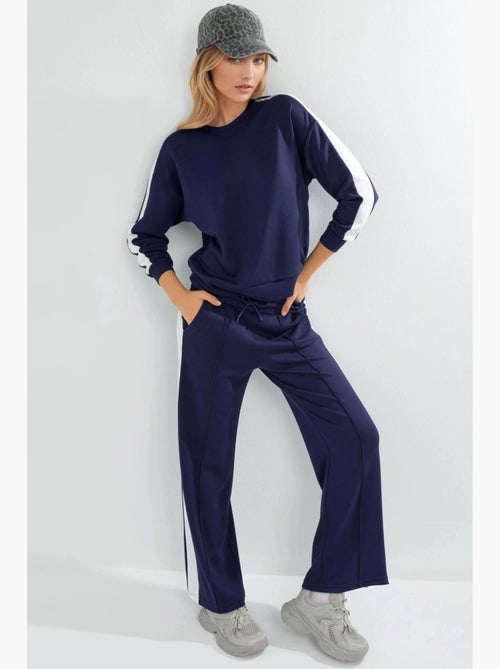 Conjunto de sweatshirt e calças regular fit modal touch hiccup - Kiabi Conjunto de sweatshirt e calças regular fit modal touch hiccup - Kiabi