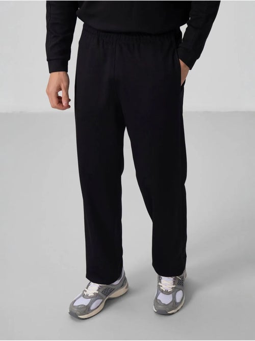 Conjunto de sweatshirt oversized e calças de homem tommy - Kiabi Conjunto de sweatshirt oversized e calças de homem tommy - Kiabi