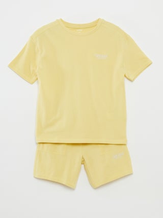 Conjunto de t-shirt + calções de desporto - 2 peças