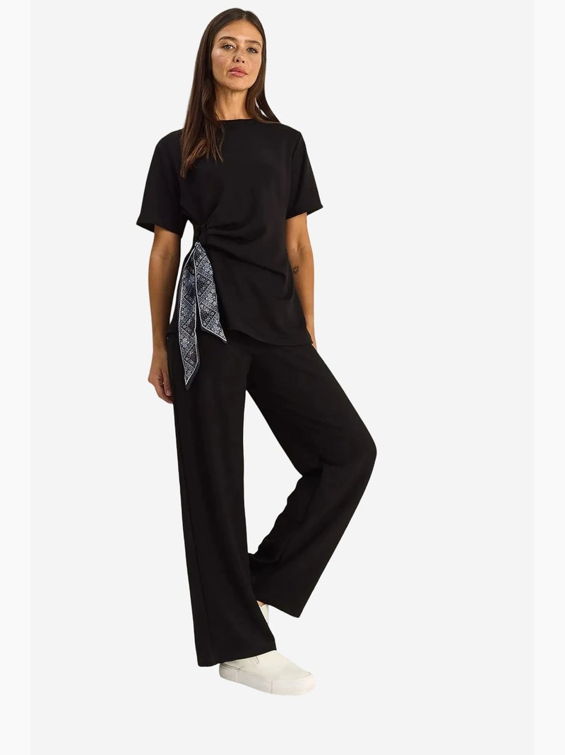 Conjunto de t-shirt de decote redondo e calças de perna larga lucci Preto - Kiabi