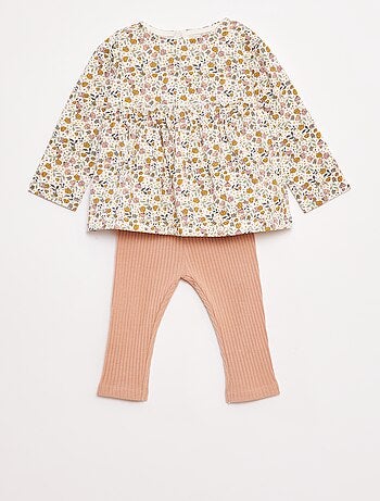 Conjunto de t-shirt + leggings nervuradas - 2 peças