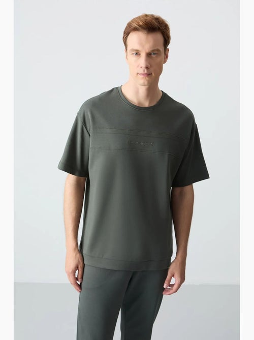 Conjunto de t-shirt oversized e calças de homem tommy - Kiabi Conjunto de t-shirt oversized e calças de homem tommy - Kiabi