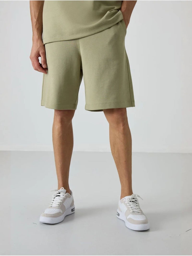 Conjunto de t-shirt oversized e calções tommy Cáqui - Kiabi